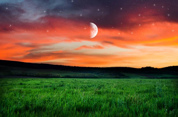 Vista en cielo nocturno naranja — Foto de Stock