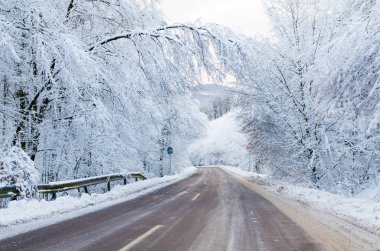 karlı kış yol