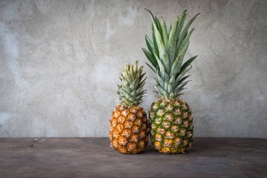 Olgun taze ananas