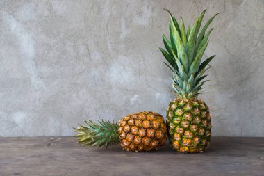 Olgun taze ananas