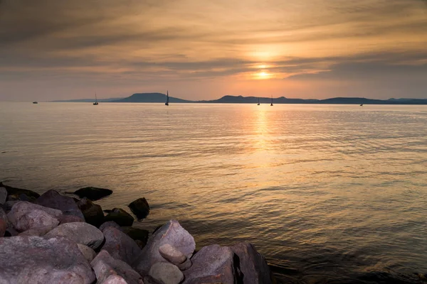 Zachód Słońca Niebo nad jeziorem Balaton — Zdjęcie stockowe