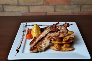 İştah açıcı kuzu pirzolası