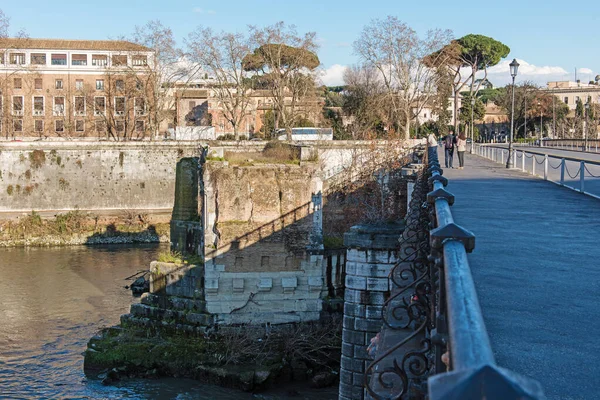 Vista Roma Italia Río Tíber Con Puentes Roma Hermoso Panorama —  Fotos de Stock