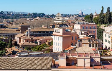 Roma şehri panoramik manzarası. Roma 'nın güzel manzarası, Roma Çatısı manzarası, İtalya