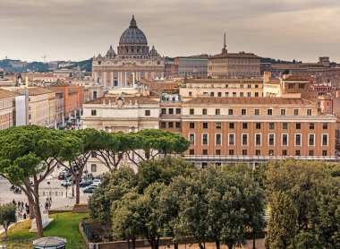 Roma şehri panoramik manzarası. Roma 'nın güzel manzarası, Roma Çatısı manzarası, İtalya