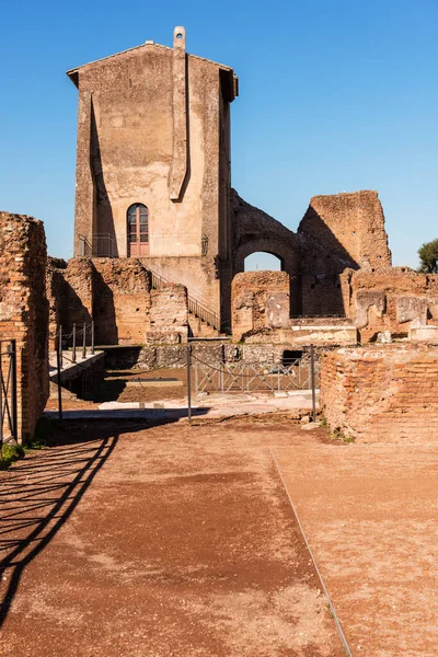 ローマの古代都市の一部 パラチンだ ローマの7つの丘の一つで 皇帝の遺跡があります イタリア — ストック写真