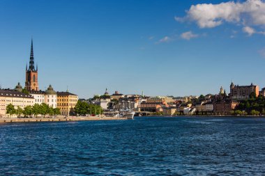 Stockholm, İsveç 'teki Eski Kent İskelesi mimarisinin manzarası.