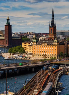 İsveç 'in Stockholm kentindeki Old Town (Gamla Stan) panoramik manzarası.