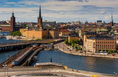 İsveç 'in Stockholm kentindeki Old Town (Gamla Stan) panoramik manzarası.
