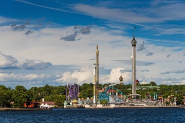 Stockholm 'deki Old Town İskelesi mimarisinin manzarası. Stockholm Limanı İsveç
