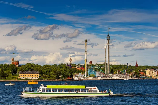 Naturskön Sommarutsikt Över Gamla Stans Pirarkitektur Stockholm Stockholm Hamn Sverige — Stockfoto