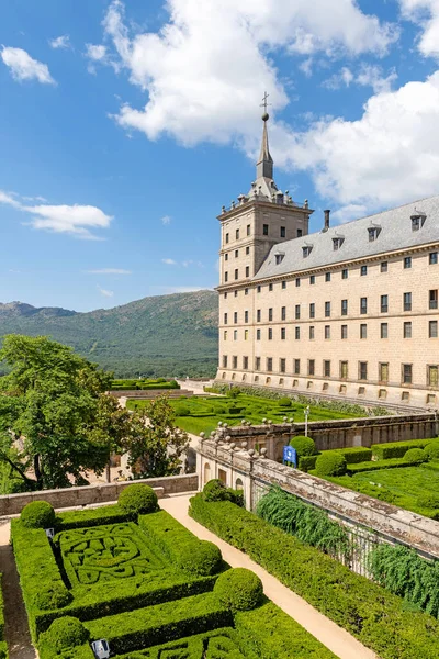 Escorial. San Lorenzo de el Escorial 'ın kraliyet koltuğu. İspanya