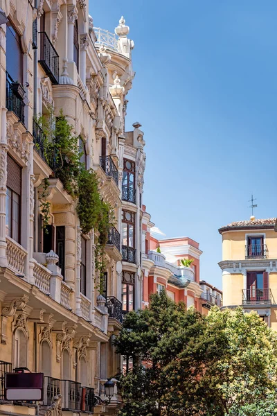 Madrid Deki Binaların Cephesi Madrid Caddesi Ndeki Spanyol Mimarisi — Stok fotoğraf