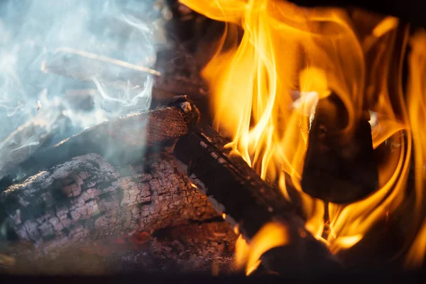 Holzfeuer Zum Grillen Als Hintergrund Lagerfeuer — Stockfoto