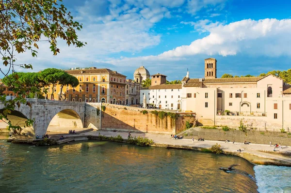 Linda Vista Para Rio Ponte Pedra Roma Roma Destino Turístico — Fotografia de Stock