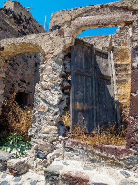 Terk edilmiş Santorini adası manzarası. Cyclades, Yunanistan.