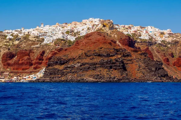 Ege Denizi Ndeki Beyaz Mağara Evlerinin Muhteşem Santorini Manzarası Santorini — Stok fotoğraf