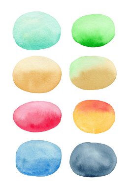 Beyaza izole edilmiş çok renkli suluboya çemberler.