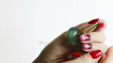Kalp Nail Art ile Beautyful el .