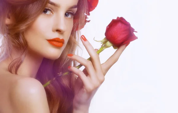 Mulher Moda Bonita Com Lábios Vermelhos Nails Roses Mão — Fotografia de Stock