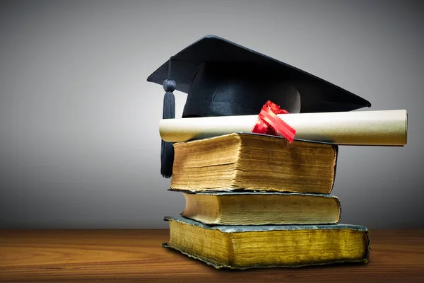 Graduate and education concept — Stock Photo, Image