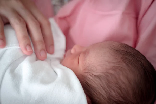 Close Selective Focus One Day Old Baby ロイヤリティフリーのストック写真