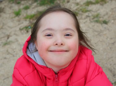 Şirin küçük kız. 