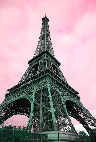 Eiffel Tower - retro postcard styled. — Stock Photo, Image