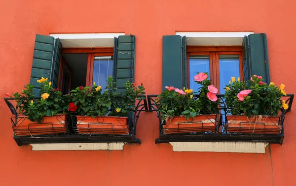 Windows w Wenecja, Włochy — Zdjęcie stockowe