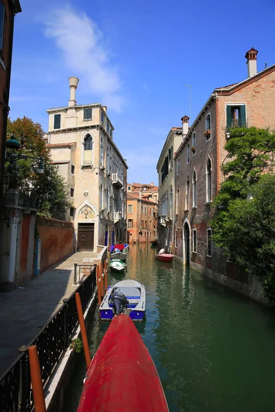 Barche in Venezia, Italia — Foto Stock