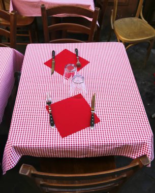 Gözlük, kaşık, tabak ve çatal Restoran tablo