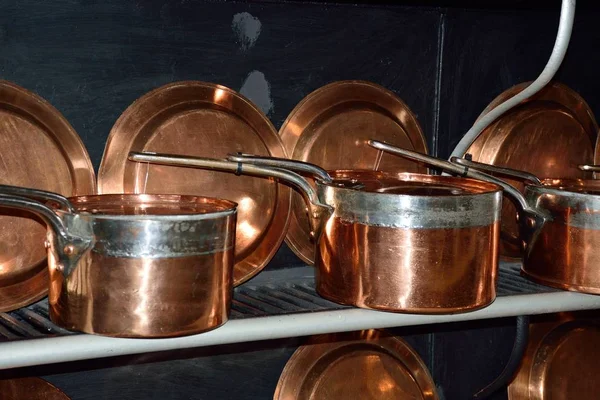 Antique copper pans — Stock Photo, Image
