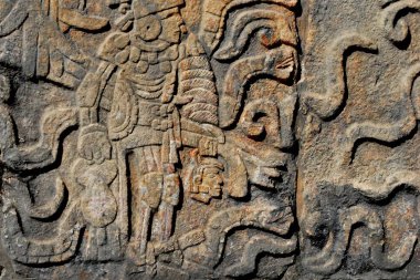 Savaşçı ile oyma Maya duvar detay