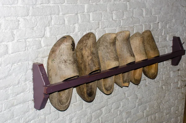 Rack Wooden Clogs — Stock Photo, Image