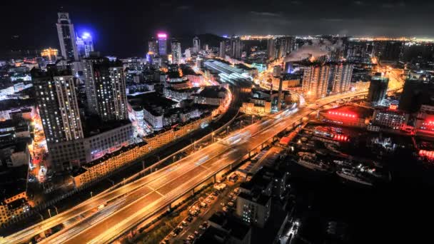 Міські об'їзди вночі — стокове відео