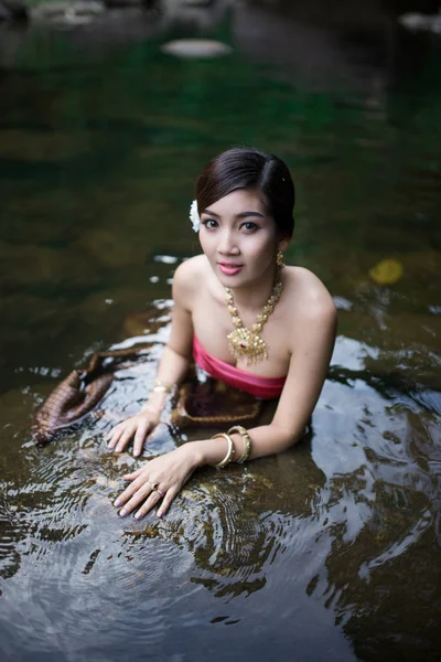 Ασιατικές γυναίκα με σώς Thai — Φωτογραφία Αρχείου