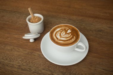 Ahşap üzerine kahve