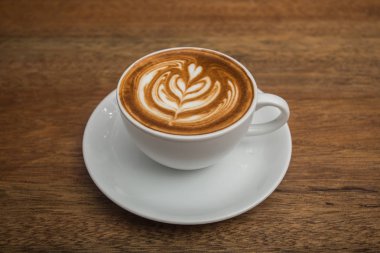 Ahşap üzerine kahve