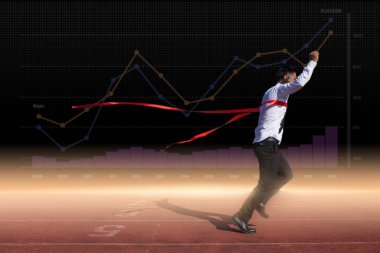 Bitiş çizgisine içinde başarılı iş adamı.