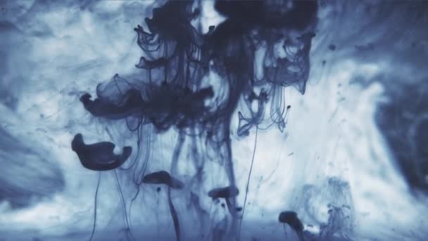 Abstracte inktkleur stroomt in water — Stockvideo