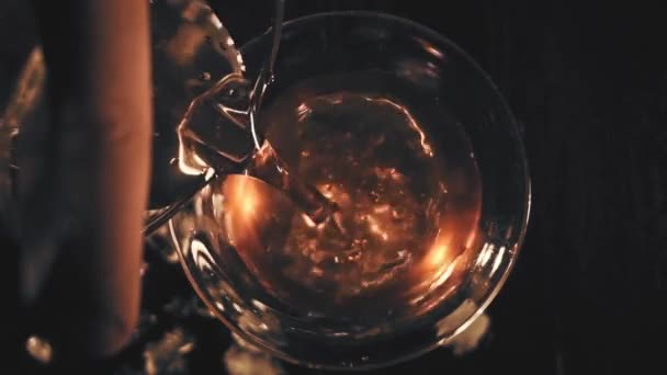 Cocktail à l'orange. Vue du dessus — Video