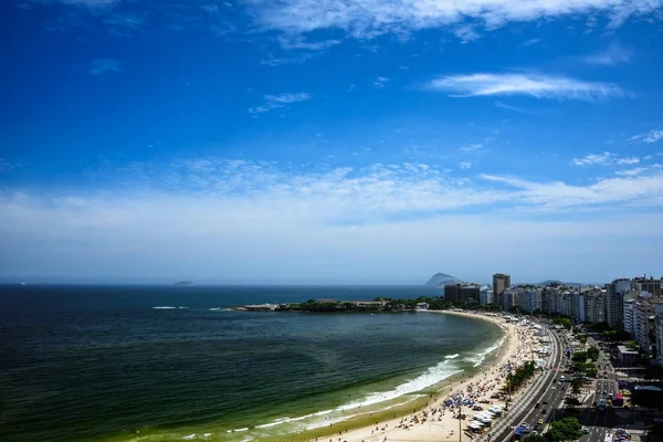 A légi felvétel a Forte de Copacabana, Rio de Janeiro a Copacabana Beach — Stock Fotó