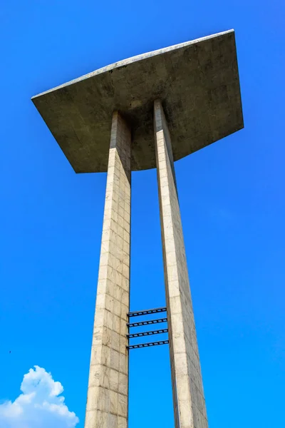 Національним пам'ятником до мертвих з другої світової війни в Фламенго парку, Ріо-де-Жанейро — стокове фото