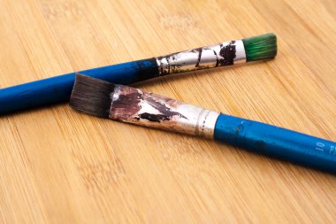 Seçici odak, görünümü boya fırça ahşap kartı kadar yakın