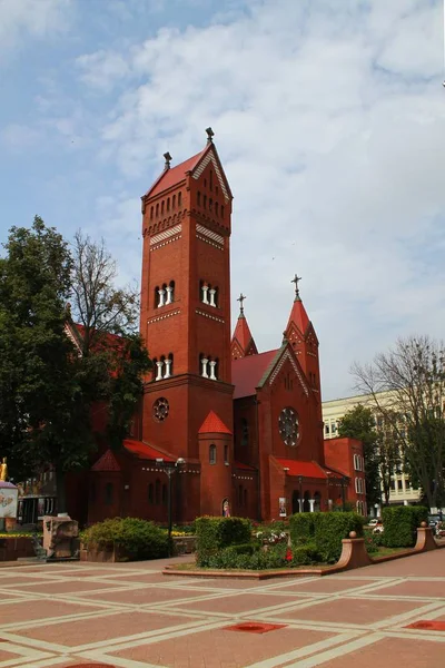 Kerk van de heiligen Simon en Helena. Wit-Rusland, Minsk — Stockfoto