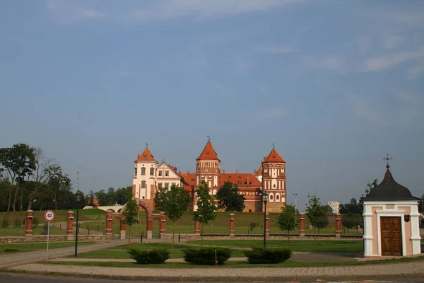 Miri várkastély. Fehéroroszország, Hrodnai terület, Mir — Stock Fotó