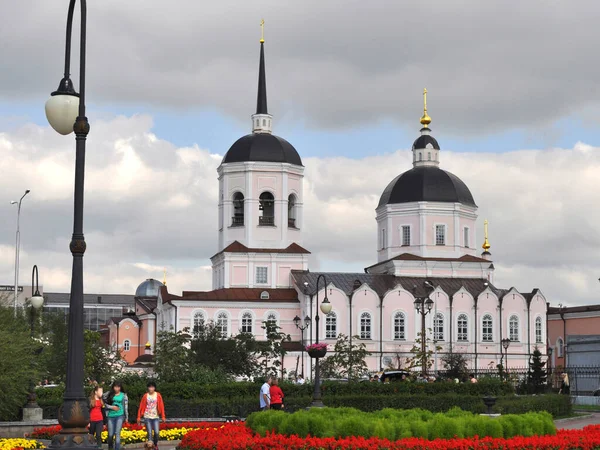 1777 'de Rusya' nın antik Sibirya kenti Tomsk 'ta Epiphany Katedrali
