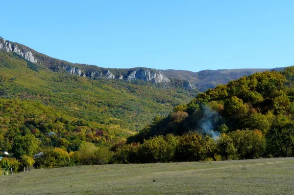 Kırım Dağı Nda Sonbahar Manzarası — Stok fotoğraf