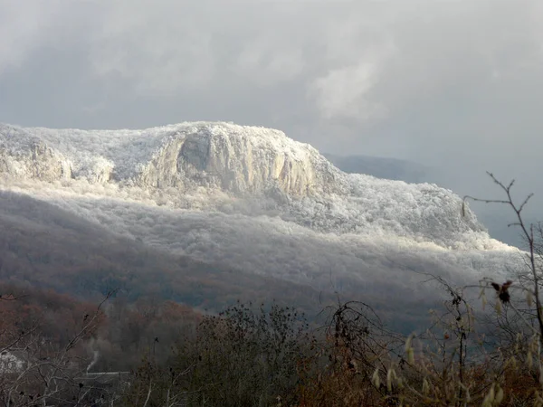 Neve Che Cade Nell Inverno Nella Montagna Crimea — Foto Stock
