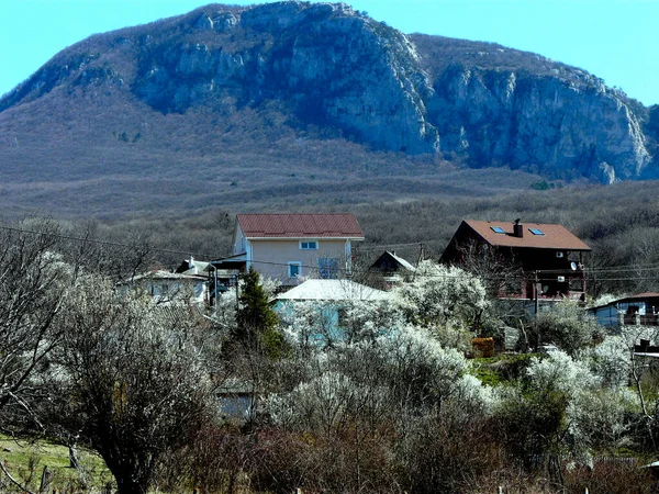 Paisagem Parte Montanhosa Península Crimeia Com Vista Para Aldeia — Fotografia de Stock